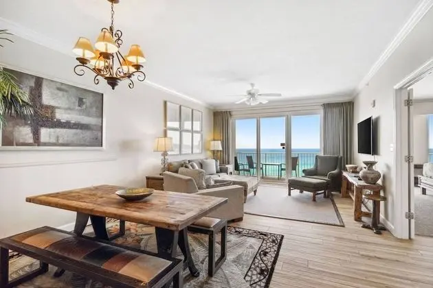 Daire (Grandview East 903 (3/2))