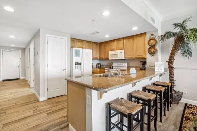 Daire (Grandview East 903 (3/2))