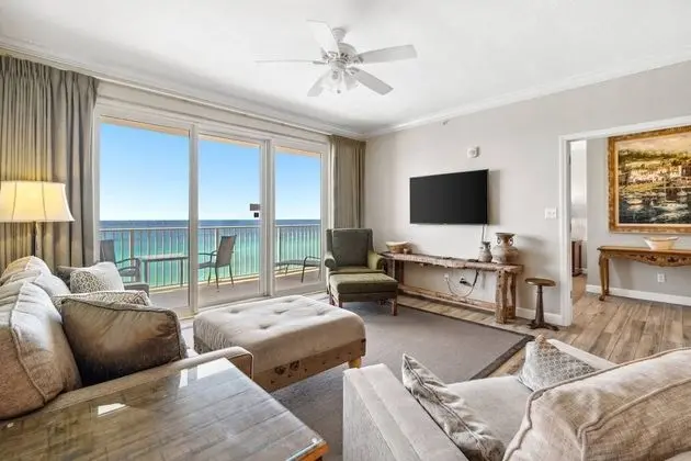 Daire (Grandview East 903 (3/2))