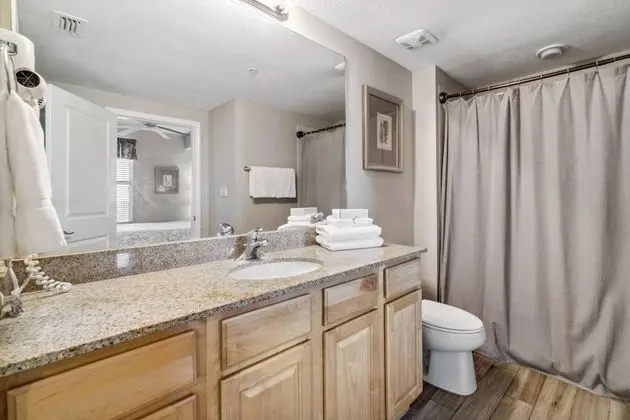 Daire (Grandview East 903 (3/2))