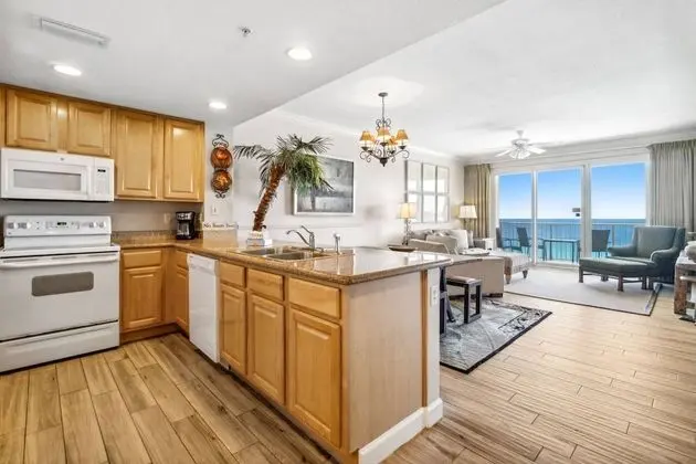 Daire (Grandview East 903 (3/2))
