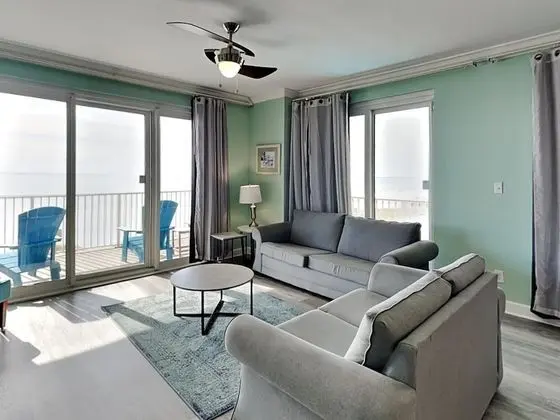 Daire, 3 Yatak Odası, Balkon, Denize Sıfır (104)
