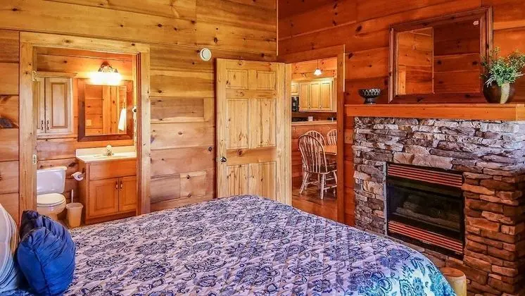 Bring the Cats and the Kids Room