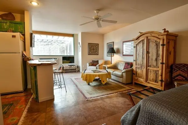 Ev, 1 Büyük (Queen) Boy Yatak, Mutfak, Dağ Manzaralı (Grandview Studio)