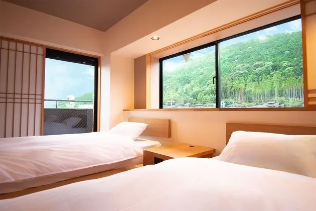 Superior Oda (Family Room)