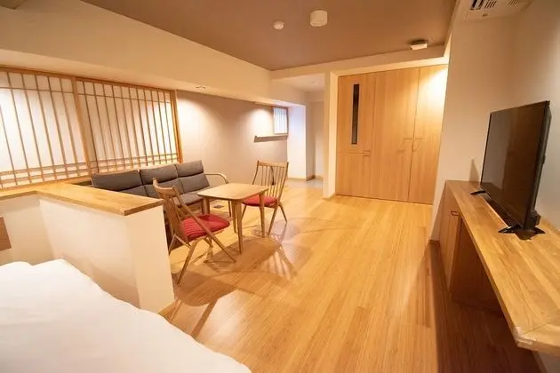 Superior Oda (Family Room)