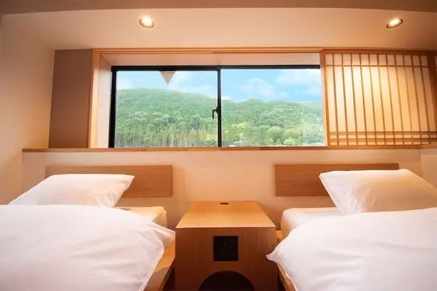 Superior Oda (Family Room)