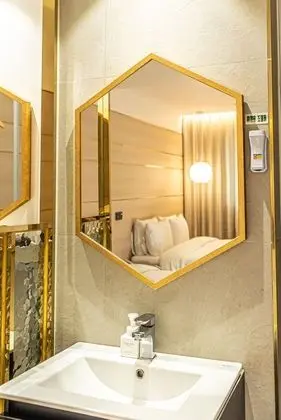 Deluxe Family Twin Room