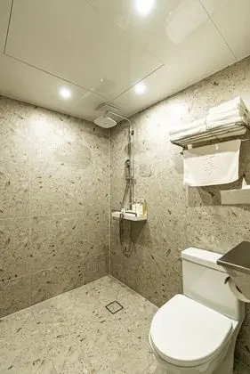 Deluxe Family Twin Room