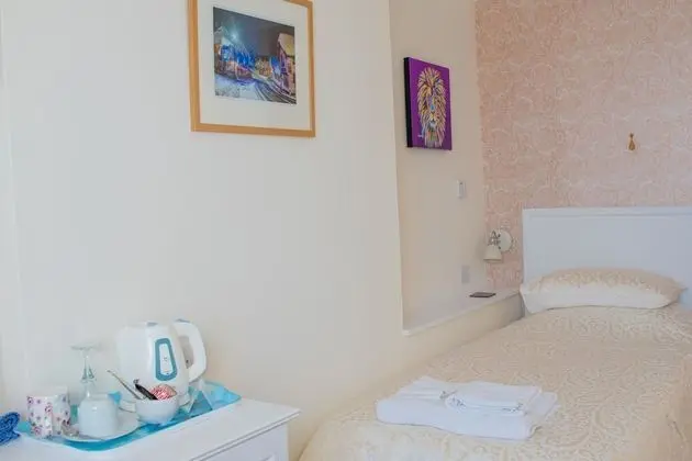 Tek Kişilik Oda