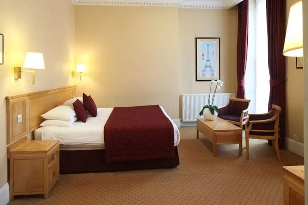 Deluxe Studio with Kitchenette