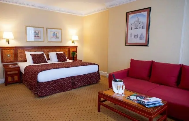 Deluxe Studio with Kitchenette