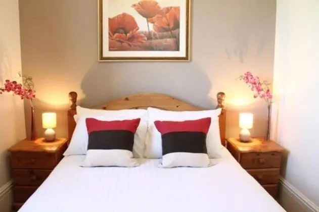 Basic Tek Büyük Yataklı Oda