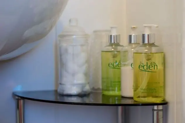 Basic Tek Büyük Yataklı Oda