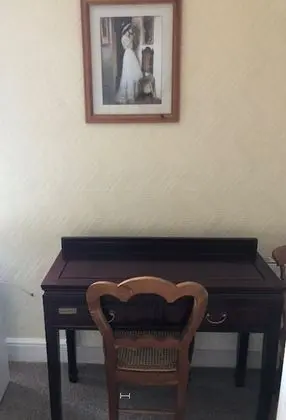 Oda, 1 En Büyük (King) Boy Yatak, Sigara İçilmez