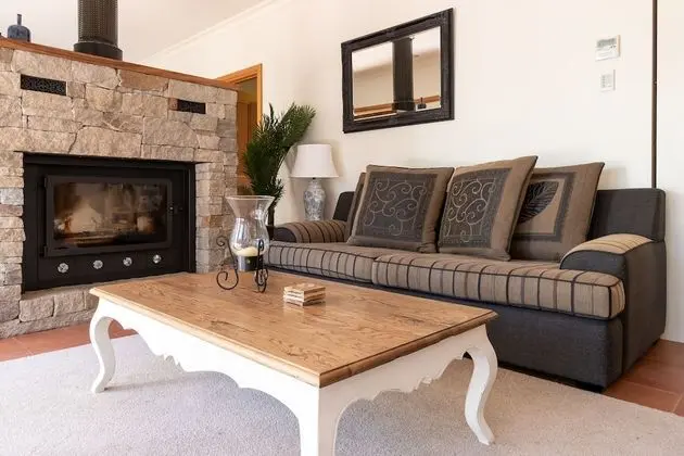 Ev (4 Bedrooms)