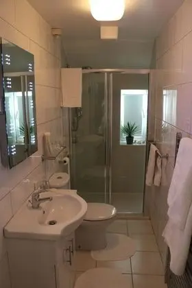Tek Büyük Yataklı Oda, Bahçe Manzaralı