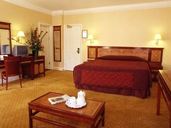 Deluxe Studio with Kitchenette