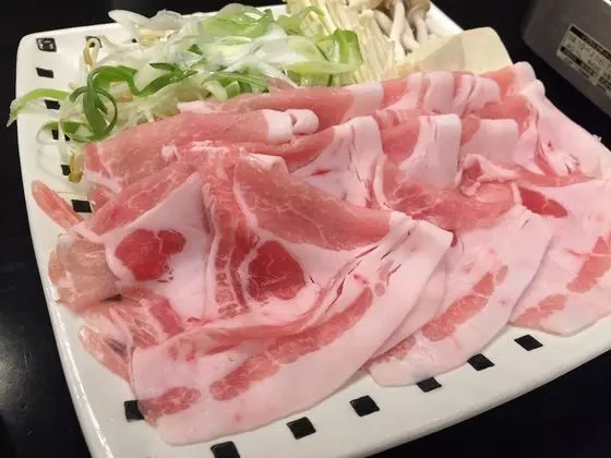 Traditional Oda, Ortak Banyo (Breakfast & Set Dinner featuring Pork)