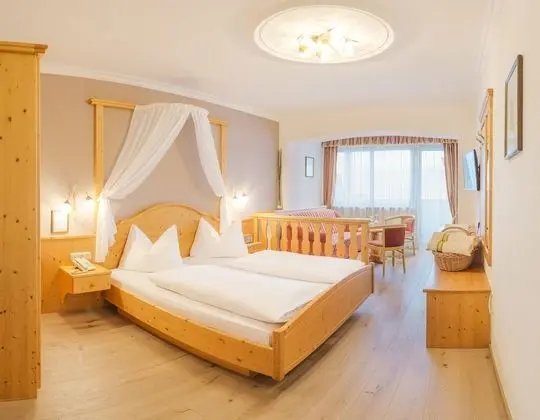 Comfort Tek Büyük Yataklı Oda, Balkon, Dağ Manzaralı