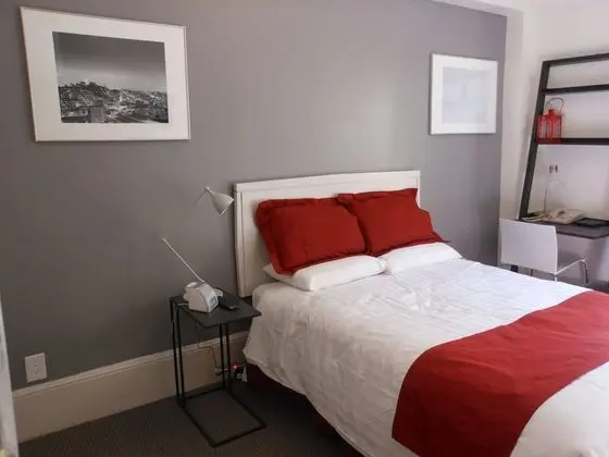 Deluxe Oda, 1 Büyük (Queen) Boy Yatak