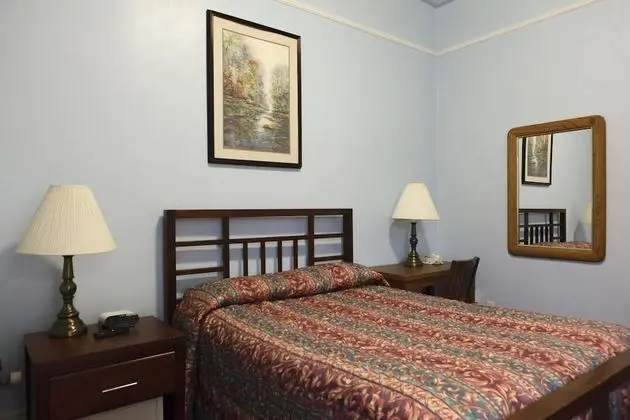 Standard Oda, 1 Büyük (Queen) Boy Yatak, Engellilere Uygun