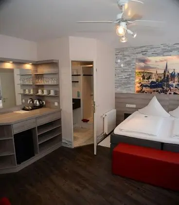 Tek Büyük Yataklı Oda