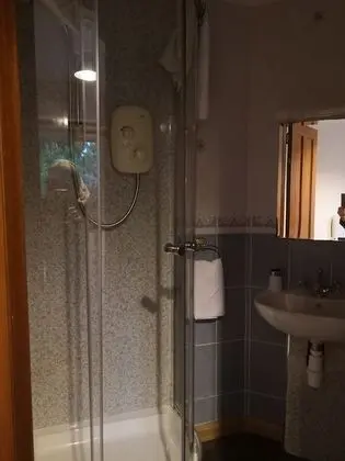 Tek Kişilik Oda, Banyolu/Duşlu