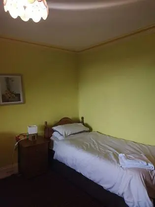 Tek Kişilik Oda, Ortak Banyo