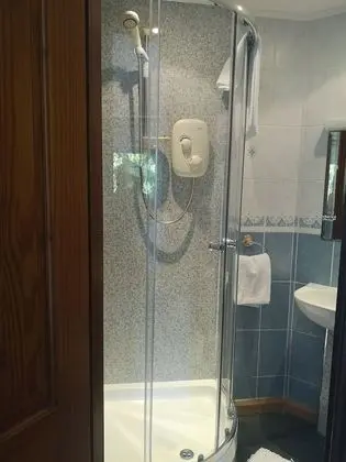 Tek Kişilik Oda, Ortak Banyo