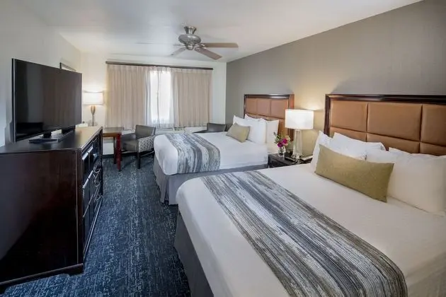 Standard Oda, 2 Büyük (Queen) Boy Yatak, Sigara İçilmez