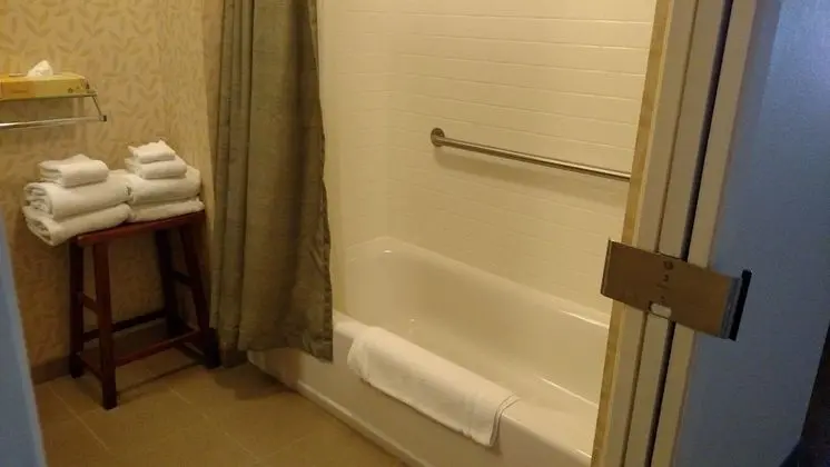 Standard Oda, 2 Büyük (Queen) Boy Yatak, Sigara İçilmez