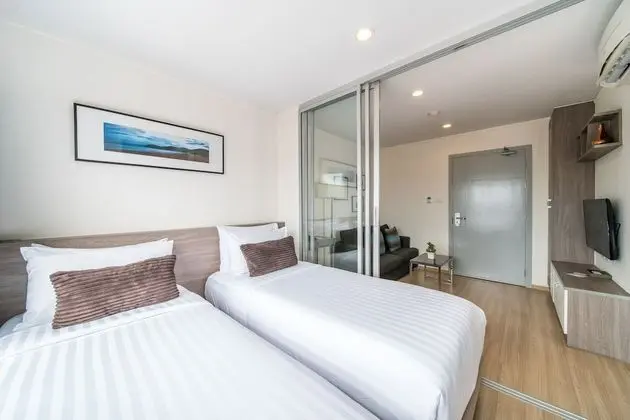 One Grass Suite City View Room