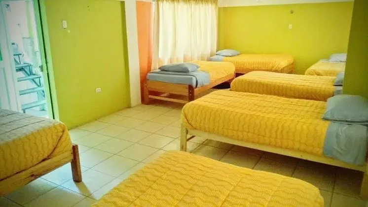 Ortak Ranzalı Oda, Karma Ranzalı Oda, Ortak Banyo (8 pax)