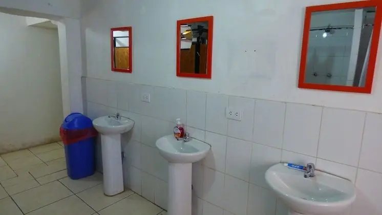 Ortak Ranzalı Oda, Karma Ranzalı Oda, Ortak Banyo (8 pax)
