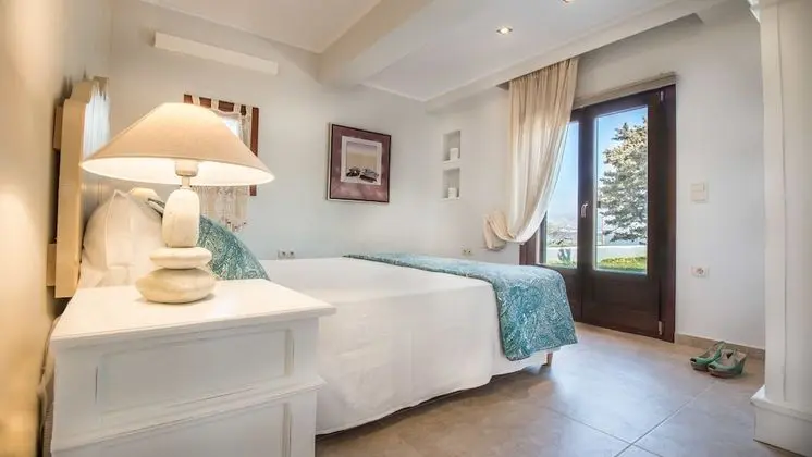 Apart Daire, 2 Yatak Odası, Göl Manzaralı