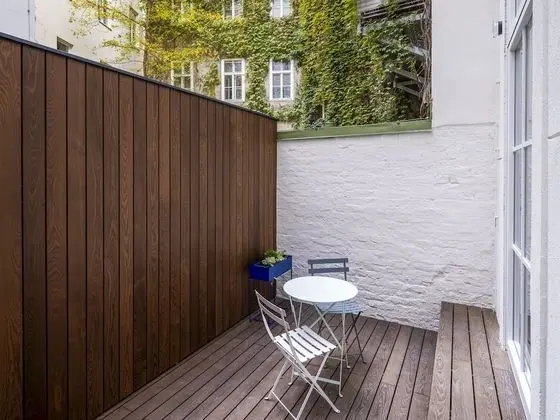 Street Suite Serviten