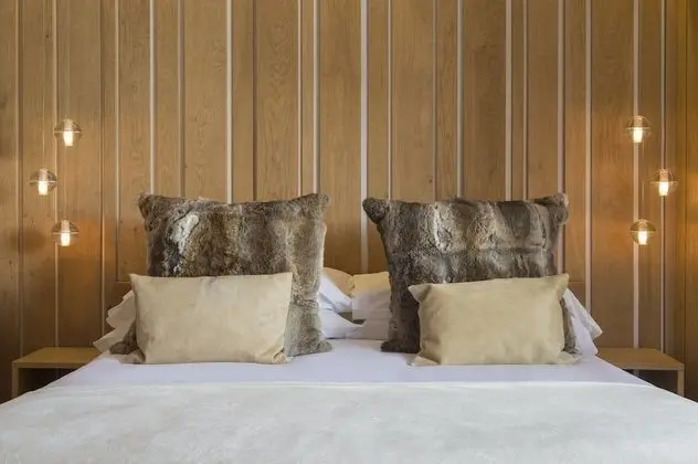 Tek Büyük Yataklı Oda (Authentic, Spa access included)