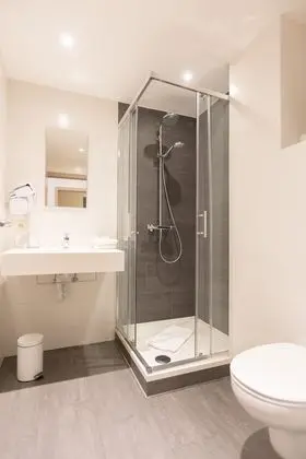 Luxury Tek Büyük Yataklı Oda