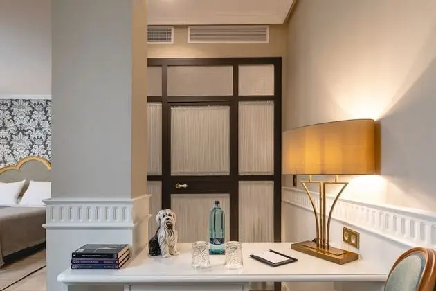 Premier Tek Büyük Yataklı Oda