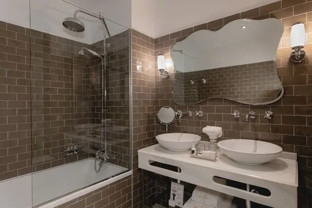 Premier Tek Büyük Yataklı Oda