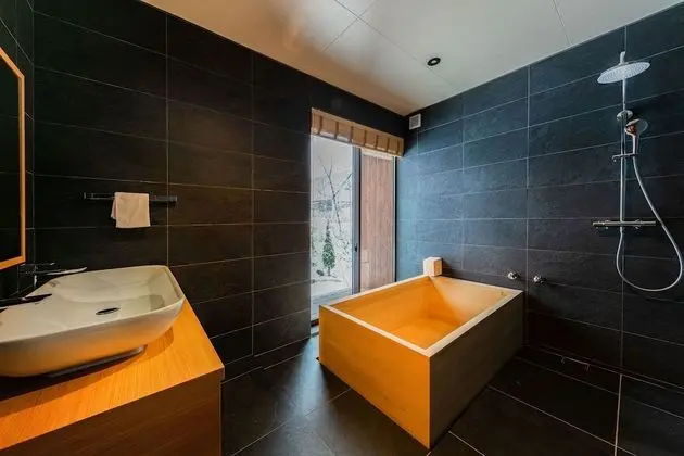 Luxury Dağ Evi, 3 Yatak Odası, Sıcak Su Havuzu, Dağ Manzaralı