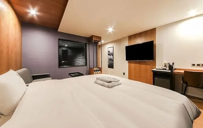 Deluxe Tek Büyük Yataklı Oda