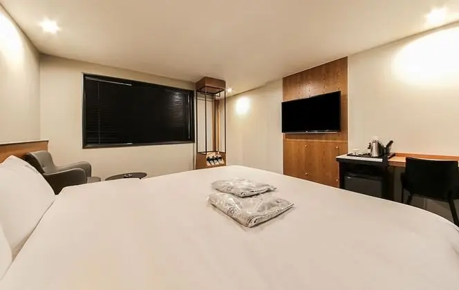 Standard Tek Büyük Yataklı Oda