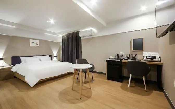 Deluxe Tek Büyük Yataklı Oda