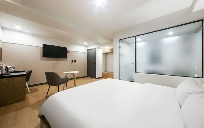 Deluxe Tek Büyük Yataklı Oda