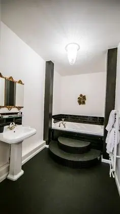 Süit (with Spa Bath)