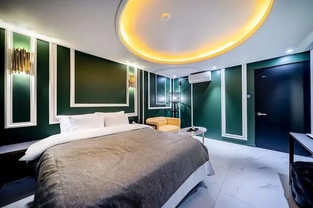 Deluxe Tek Büyük Yataklı Oda