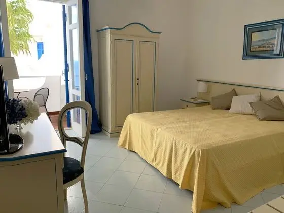 Comfort Oda, Balkon, Kısmi Deniz Manzaralı