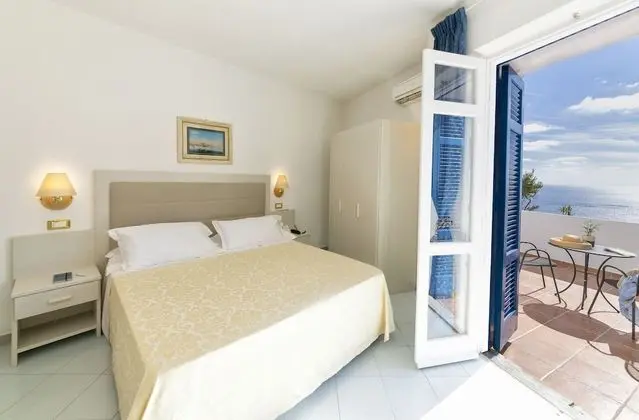 Superior Oda, Balkon, Deniz Manzaralı